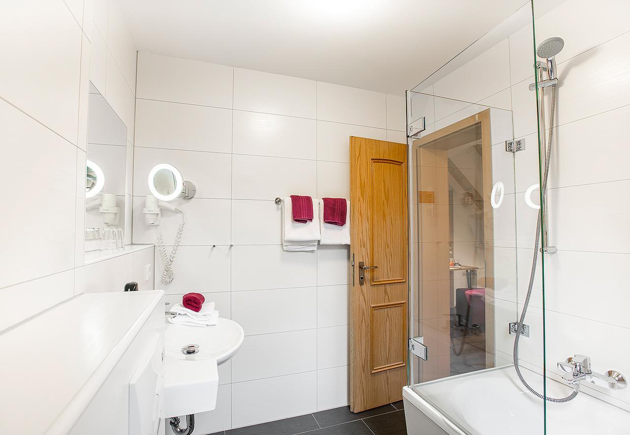 Hotel & Restaurant Lamm Mosbach  Zewnętrze zdjęcie